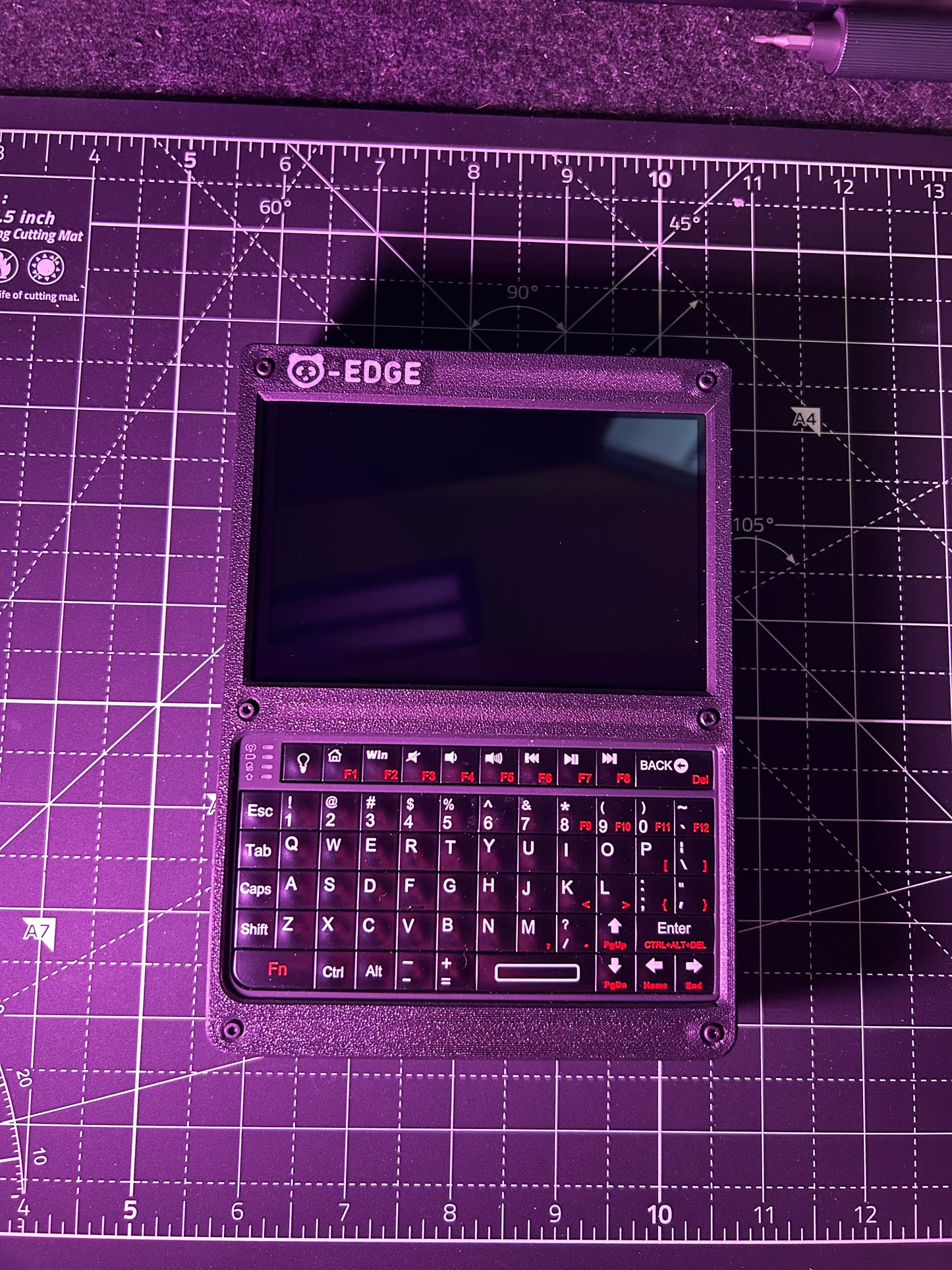 Pi-Edge - Panda - Kali & Windows Handheld - Carbon Computers