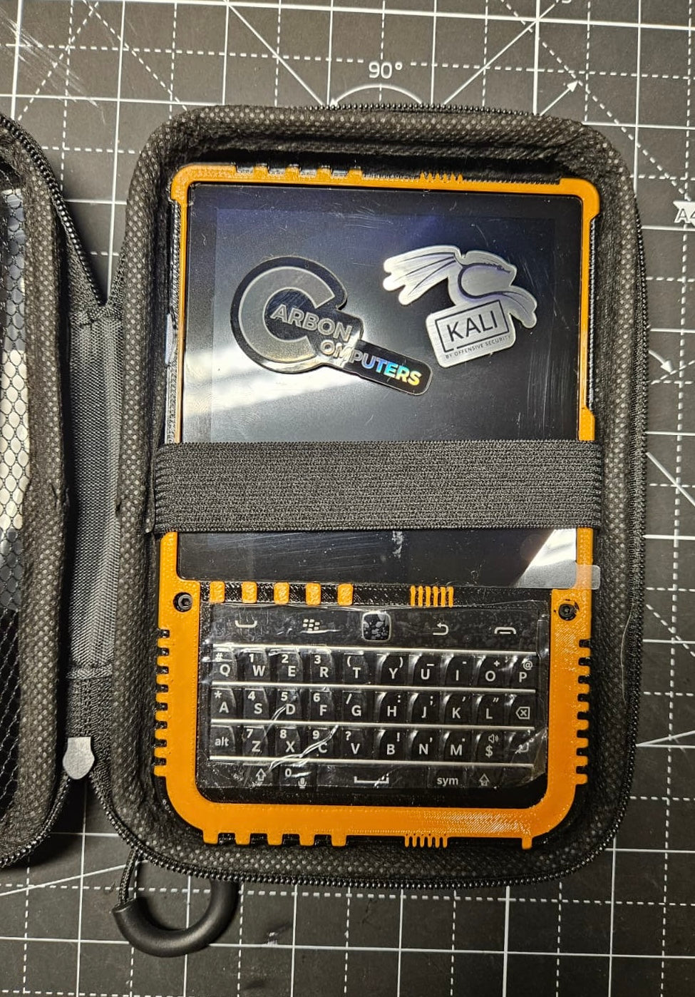 Hackberry Pi CM5 Handheld - Carbon Computers