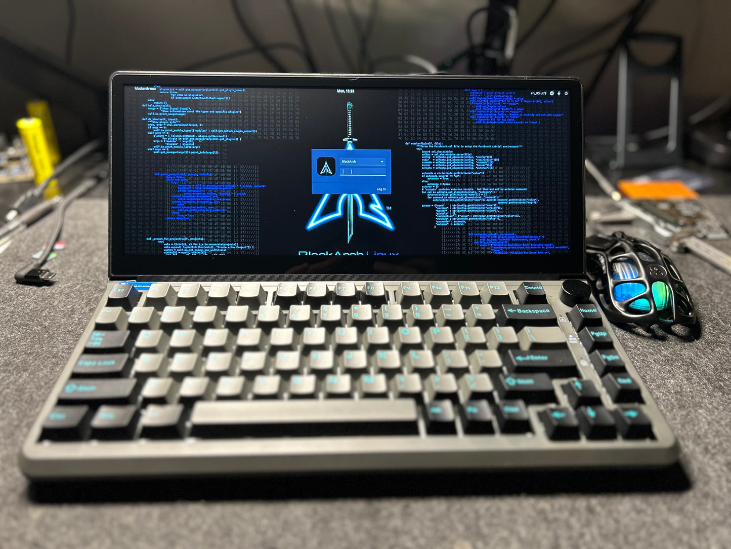 CyberDeck MK-III with MacOS, Windows - Dual Boot Kali & BlackArch - Carbon Computers